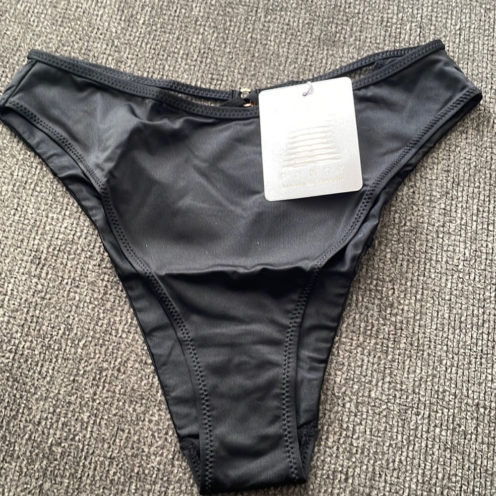 Savage x fenty black underwear size small